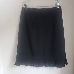 🚫SOLD🚫LARRY LEVIN black pleated skirt Sz 10
